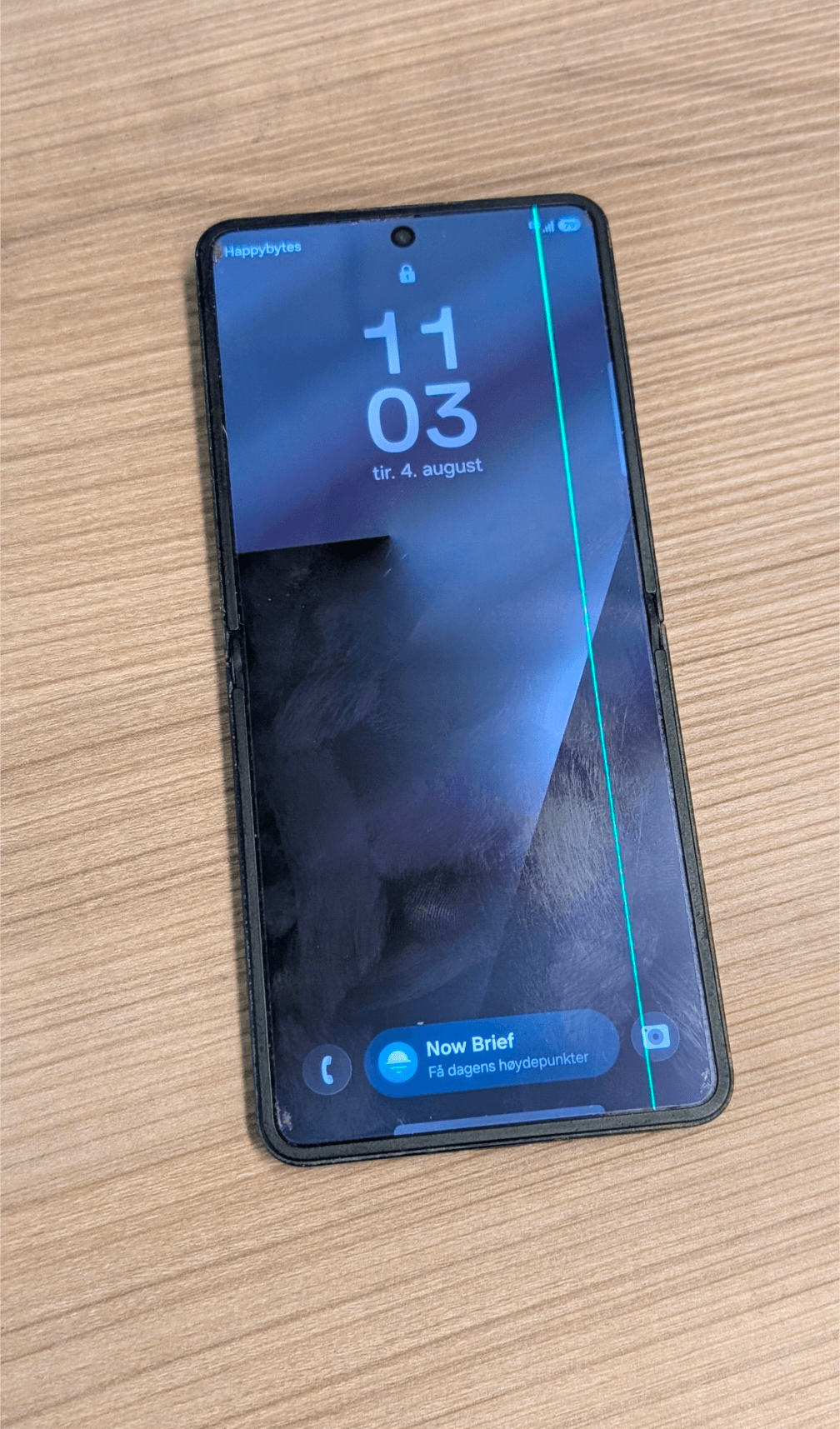 Før: Samsung Galaxy Z Flip7 – Skifte av original innerskjerm