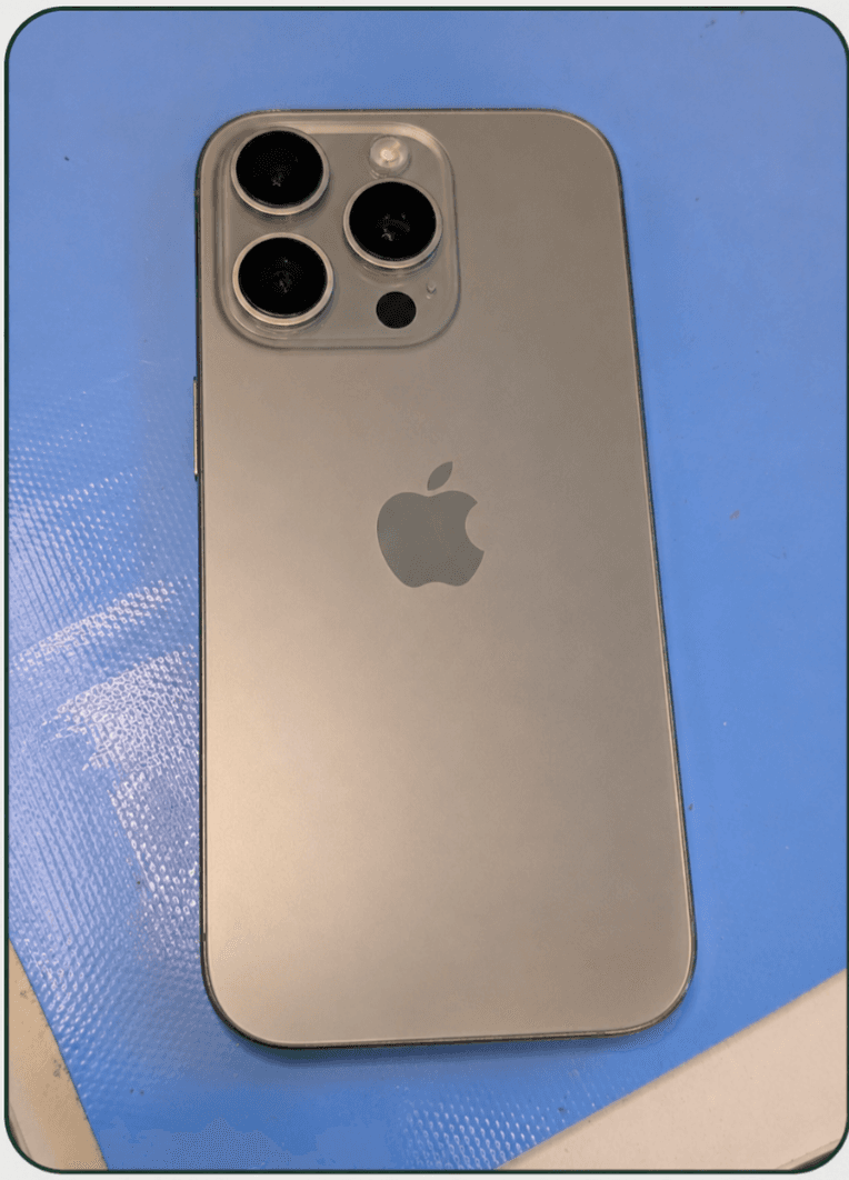 After: iPhone 16 Pro – Skjerm, bakglass og trådløs lading