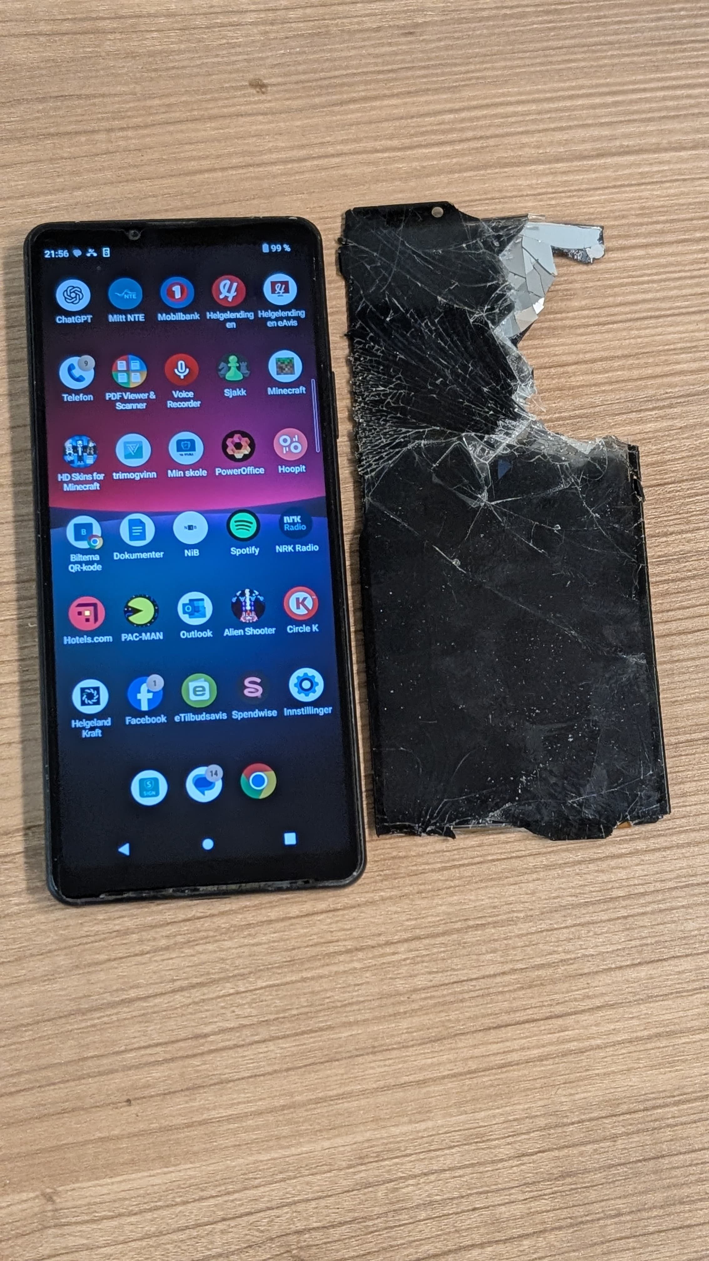 Etter: Sony Xperia VI – Skifte av original skjerm