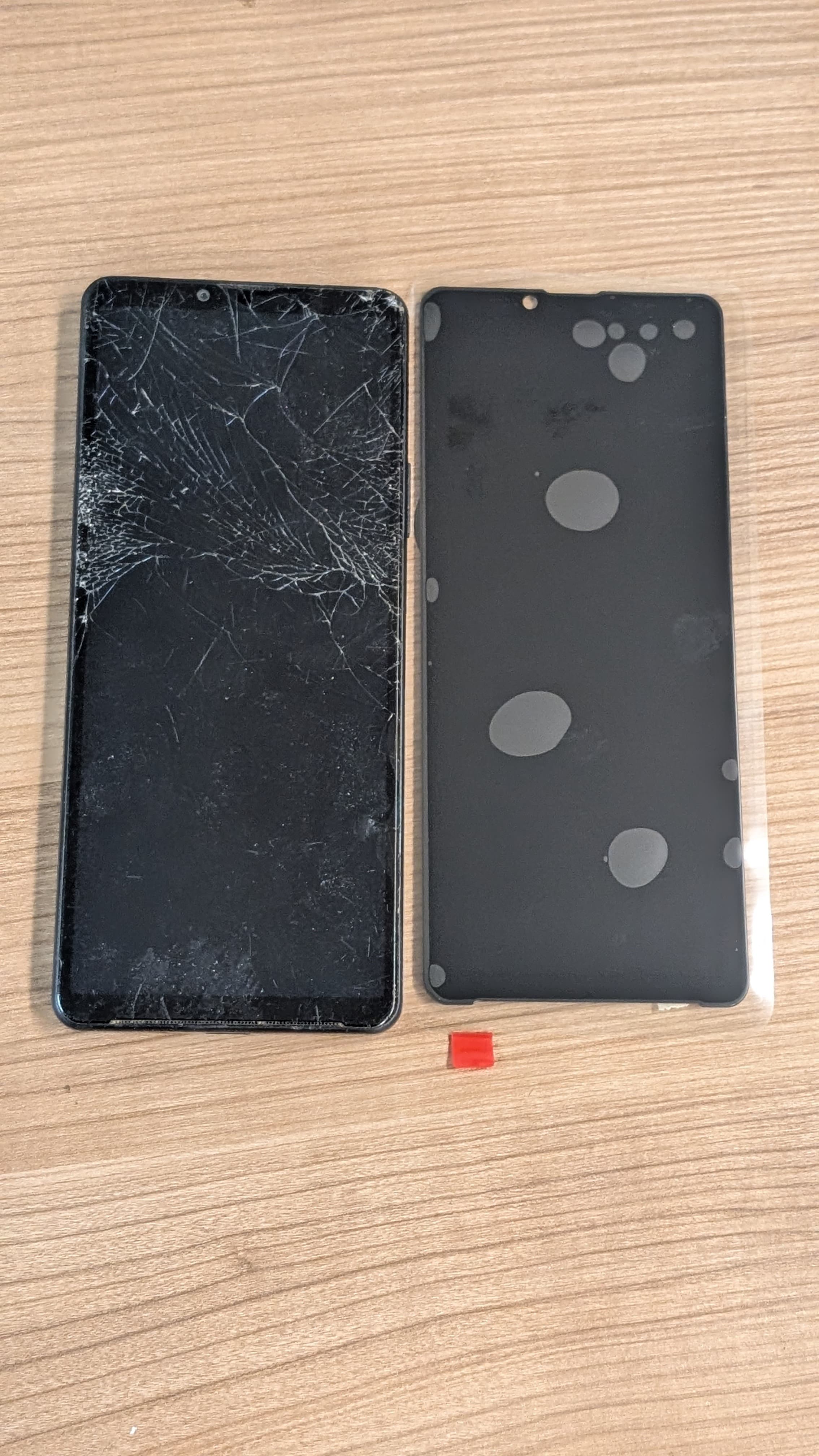 Før: Sony Xperia VI – Skifte av original skjerm